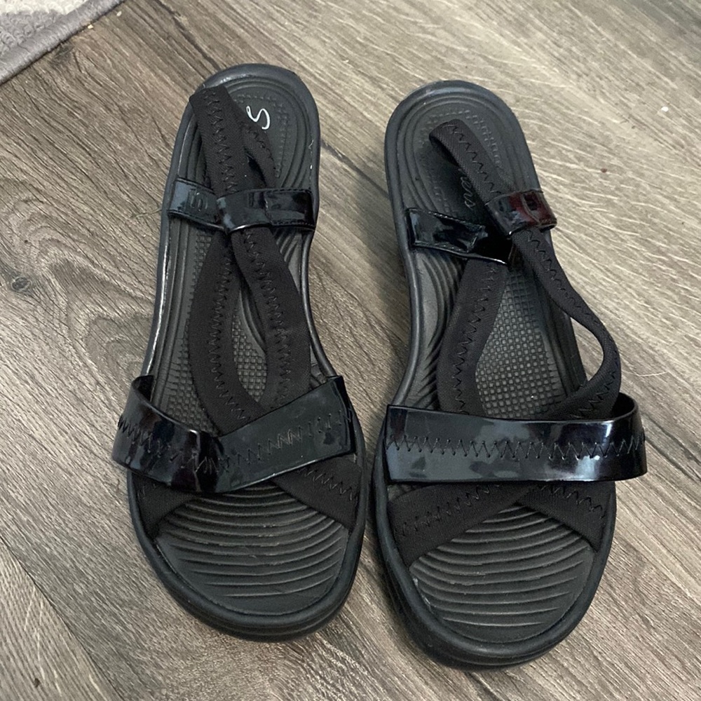Skechers strappy black wedges